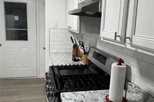 328 NE Roosevelt Circle, Marietta, GA 30060 - Photo 6