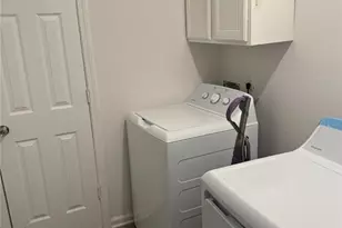 328 NE Roosevelt Circle, Marietta, GA 30060 - Photo 8