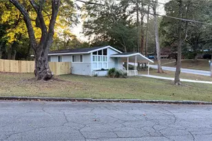 2764 Plantation Dr, East Point, GA 30344 - Photo 2