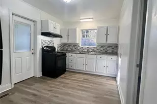 1875 Bayberry Dr SW, Atlanta, GA 30311 - Photo 10