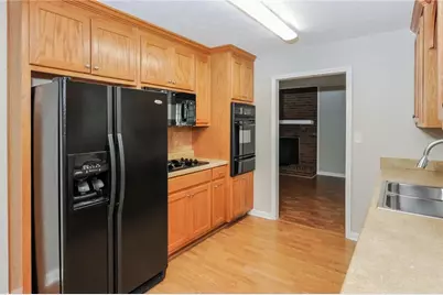 609 Evergreen Drive, Woodstock, GA 30188 - Photo 6