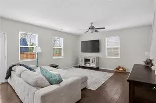 594 Summit Pt, Canton, GA 30114 - Photo 4