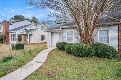 2161 Wellington Circle, Lithonia, GA 30058 - Photo 2