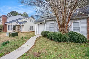 2161 Wellington Cir, Lithonia, GA 30058 - Photo 2