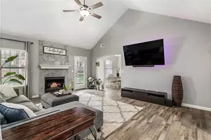 5051 Cliff Top Dr, Loganville, GA 30052 - Photo 6