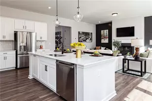 4049 Annsbury Ct, Lilburn, GA 30047 - Photo 14