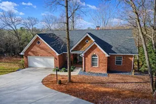 170 Sequoyah Dr, Cornelia, GA 30531 - Photo 1