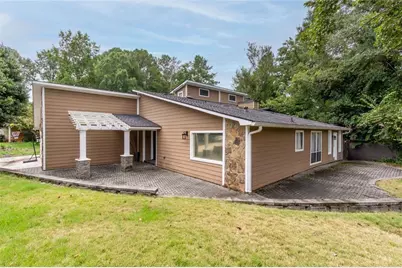 1050 Terramont Drive, Roswell, GA 30076 - Photo 1