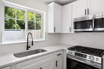 872 Windcroft Circle NW, Acworth, GA 30101 - Photo 4