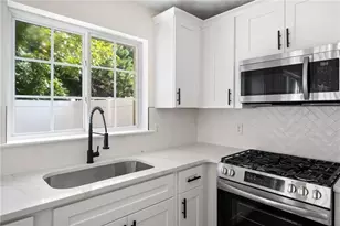 872 Windcroft Cir NW, Acworth, GA 30101 - Photo 4