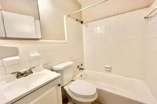 6450 Raymond Dr, Union City, GA 30291 - Photo 6