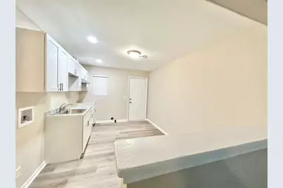 6454 Raymond Drive, Union City, GA 30291 - Photo 4