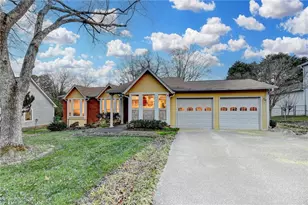 2531 Inverloch Cir, Duluth, GA 30096 - Photo 2