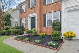 11420 Crossington Rd, Alpharetta, GA 30005 - Photo 2