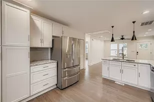 1688 Oak Knoll Cir SE, Atlanta, GA 30315 - Photo 8