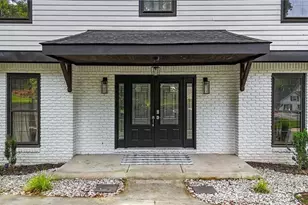 3270 Brookview Dr, Marietta, GA 30068 - Photo 4