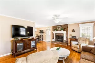 116 Wilson Cir, Carrollton, GA 30117 - Photo 6