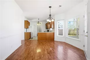 1660 Calvin Davis Cir, Lawrenceville, GA 30043 - Photo 12