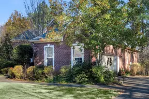 556 Guinevere Ct, McDonough, GA 30252 - Photo 2