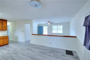 284 E 5th Ave, Winder, GA 30680 - Photo 6