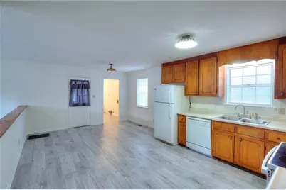 284 E 5th Avenue, Winder, GA 30680 - Photo 10