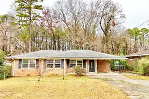 2706 Belaire Cir, Atlanta, GA 30340 - Photo 2