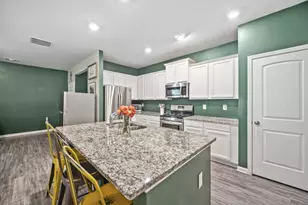 315 Pinewood Dr, Woodstock, GA 30189 - Photo 8