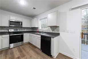 6823 Merrywood Dr, Fairburn, GA 30213 - Photo 22