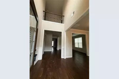 4916 Briarcliff Drive, Sugar Hill, GA 30518 - Photo 2