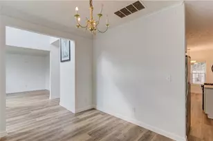 802 Board Walk Ct, Loganville, GA 30052 - Photo 10