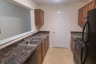 7104 Fairington Ridge Cir, Lithonia, GA 30038 - Photo 6