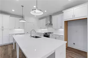 818 Dodd Trl, Buford, GA 30518 - Photo 8