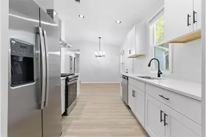 6385 Emerald Pointe Circle, College Park, GA 30349 - Photo 4