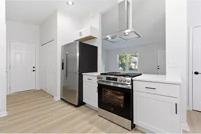 6385 Emerald Pointe Circle, College Park, GA 30349 - Photo 12