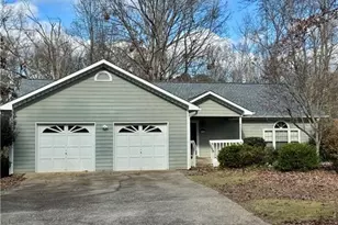 910 Thousand Oaks Dr, Lawrenceville, GA 30043 - Photo 1