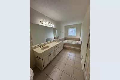 910 Thousand Oaks Drive, Lawrenceville, GA 30043 - Photo 10