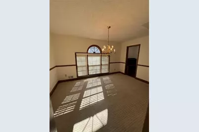 910 Thousand Oaks Drive, Lawrenceville, GA 30043 - Photo 6