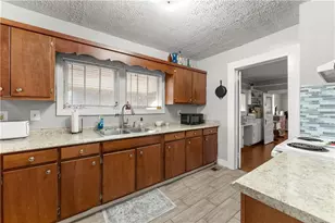 84 Park St, Toccoa, GA 30577 - Photo 12