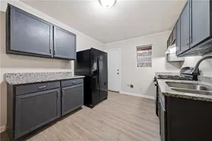 6401 Raymond Terrace, Union City, GA 30291 - Photo 4