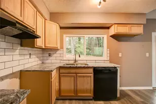 8962 Bentwood Ln, Riverdale, GA 30274 - Photo 12