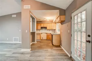 8962 Bentwood Ln, Riverdale, GA 30274 - Photo 8