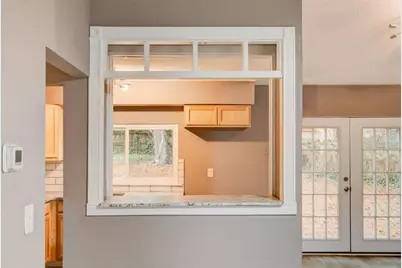 8962 Bentwood Lane, Riverdale, GA 30274 - Photo 10