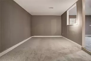 8962 Bentwood Ln, Riverdale, GA 30274 - Photo 6