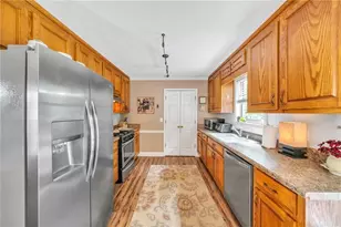 713 Habersham Pl, Canton, GA 30115 - Photo 2