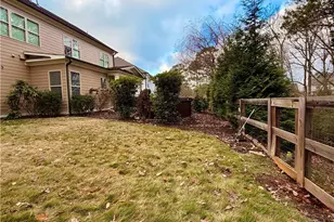 512 Edgewater Dr, Holly Springs, GA 30115 - Photo 8