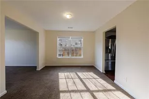 10119 Deep Creek Dr, Union City, GA 30291 - Photo 12