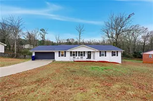 6642 Forestdale Ln, Douglasville, GA 30135 - Photo 2