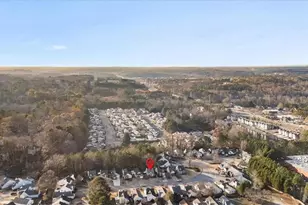 1351 Yorkshire Ln, Woodstock, GA 30188 - Photo 6