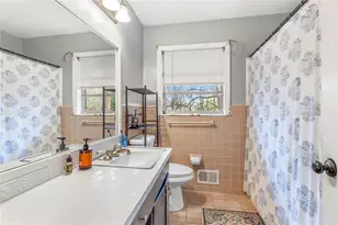 2205 Plantation Dr, Atlanta, GA 30344 - Photo 8