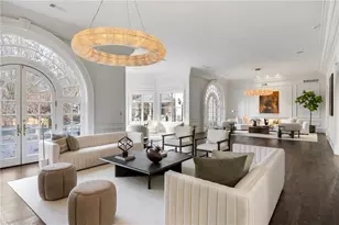 4571 Columns Dr SE, Marietta, GA 30067 - Photo 8